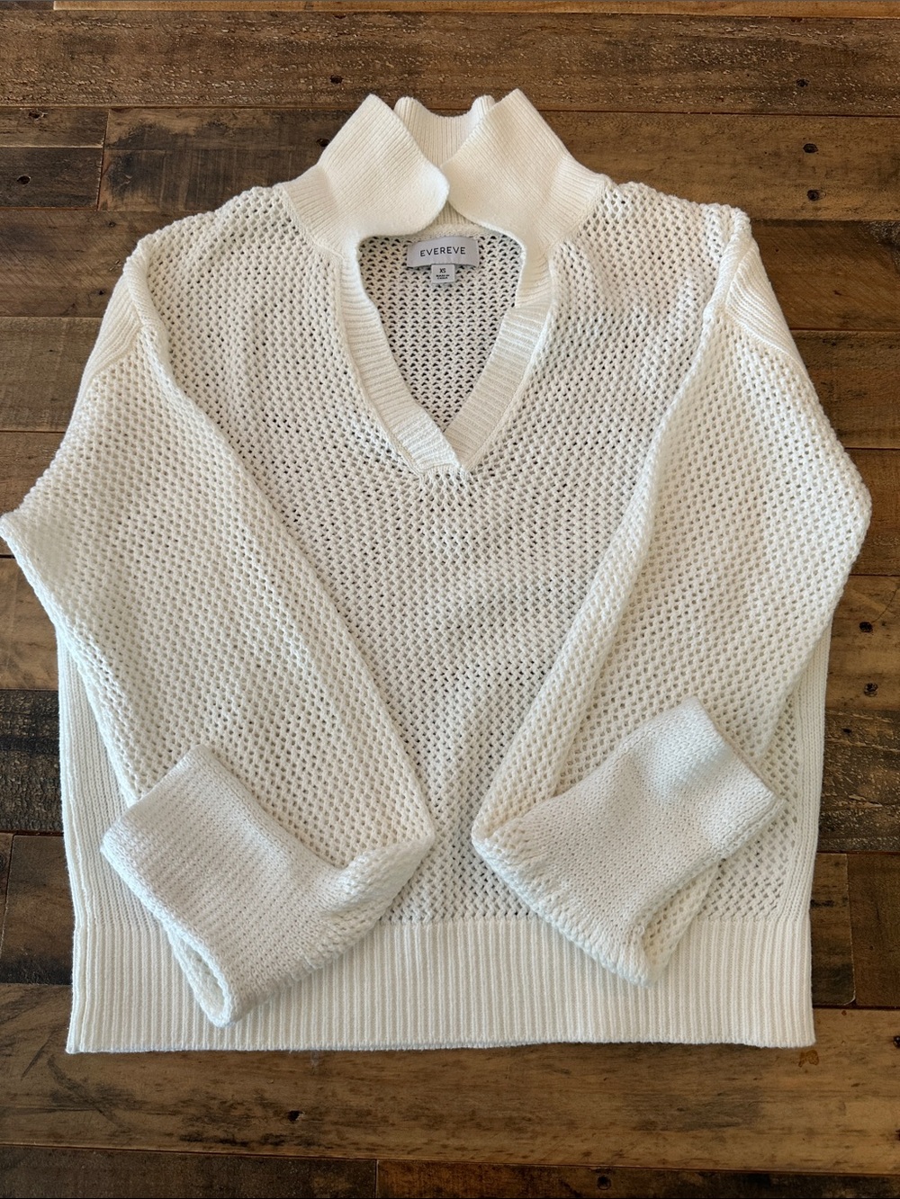Evereve Cream Open-Knit V-Neck Sweater